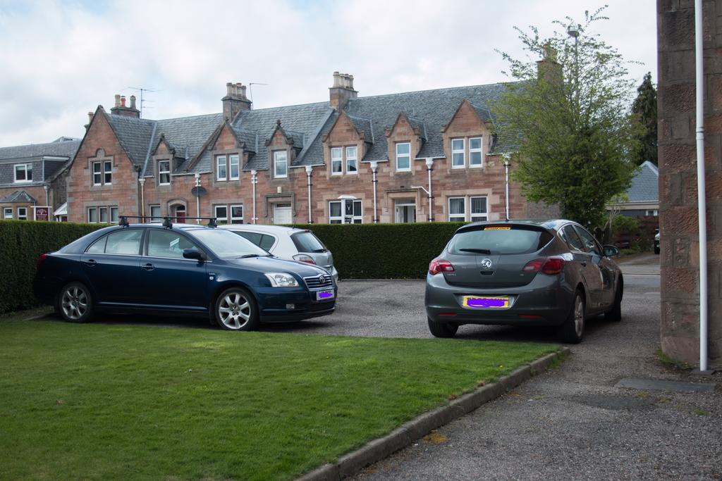 Hawthorn Lodge Guest House インヴァネス エクステリア 写真